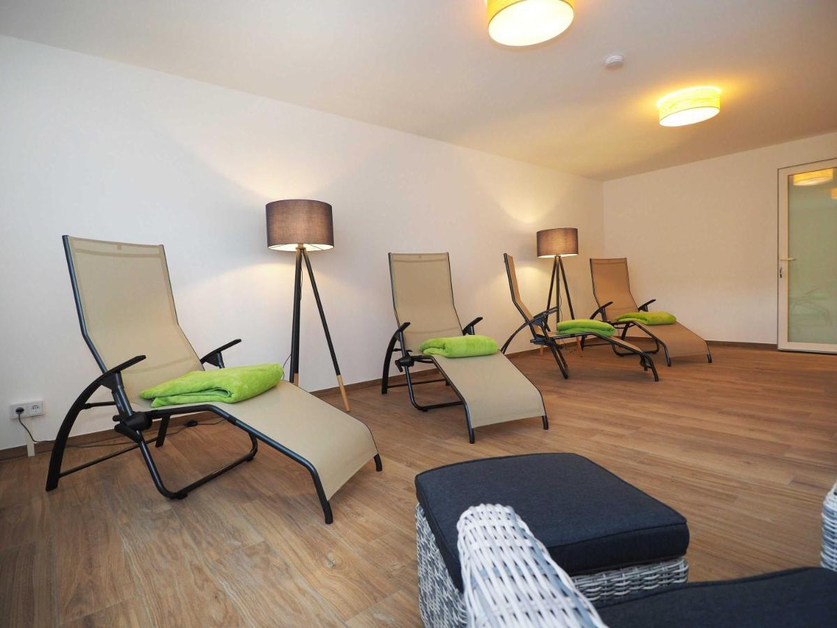 Appartement "Froschkoenig" - Oase Am Haff Garz  Экстерьер фото